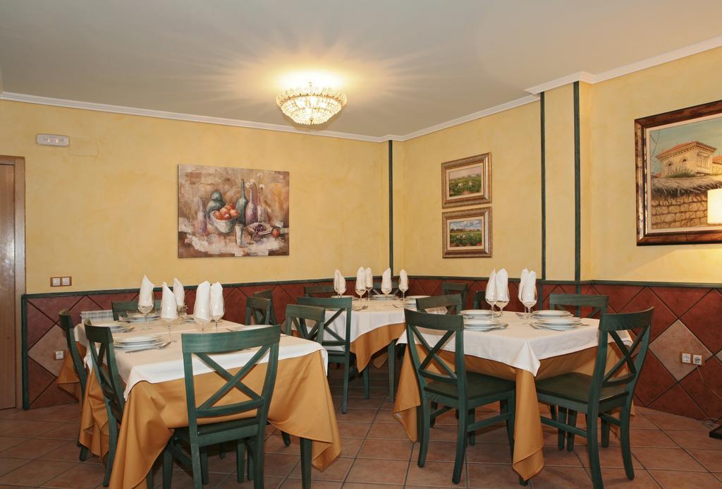 Casa Rural Patino Guest House Quintanas de Gormaz Екстериор снимка